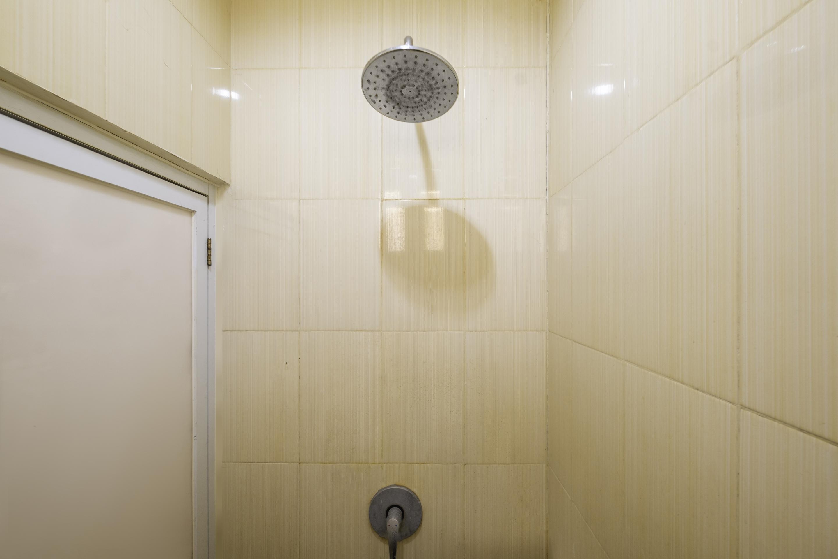 Karins Guesthouse Syariah Redpartner バンドゥン エクステリア 写真