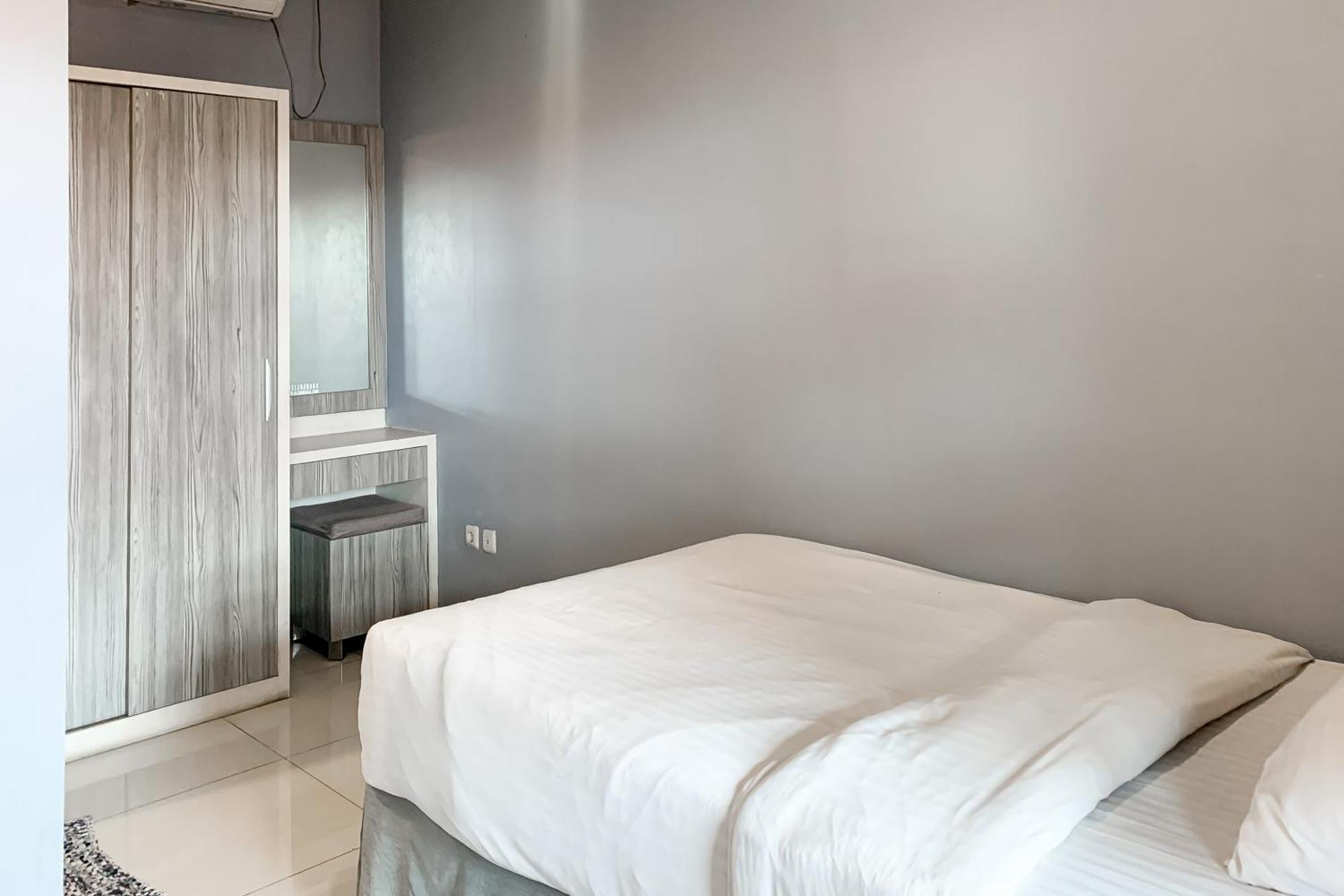 Karins Guesthouse Syariah Redpartner バンドゥン エクステリア 写真