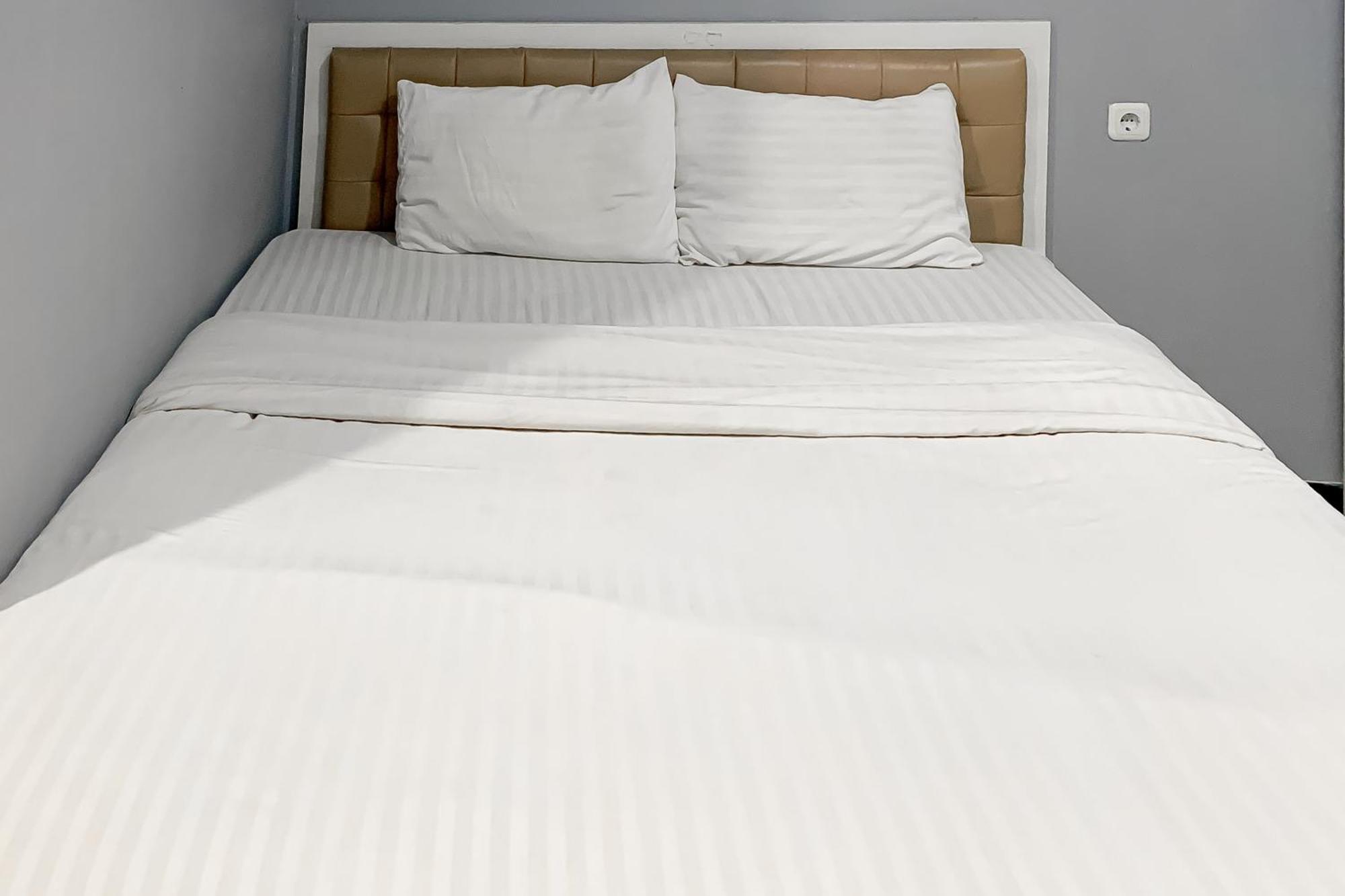 Karins Guesthouse Syariah Redpartner バンドゥン エクステリア 写真