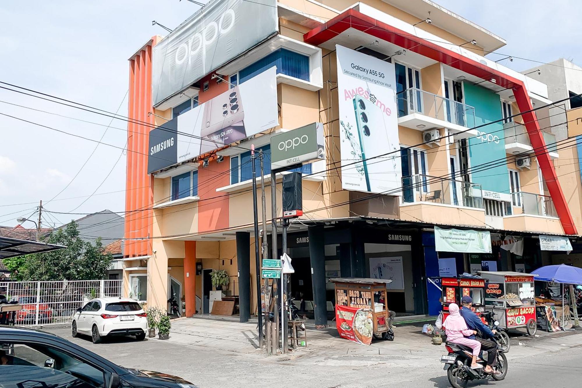 Karins Guesthouse Syariah Redpartner バンドゥン エクステリア 写真